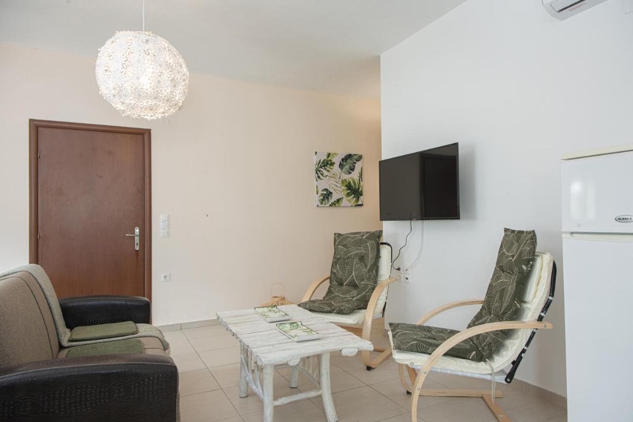 Chrisambelos Apartments Istron Екстериор снимка