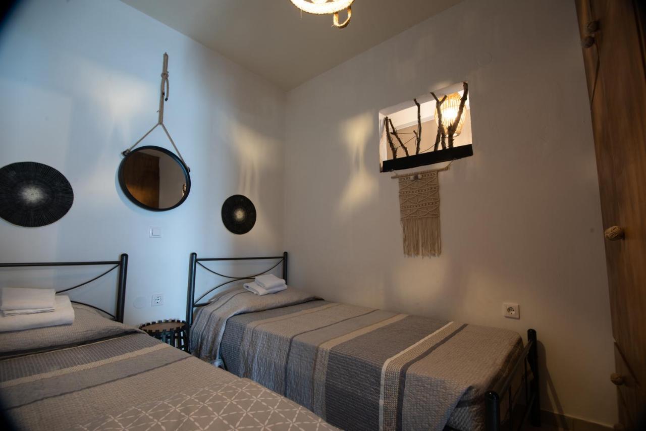 Chrisambelos Apartments Istron Екстериор снимка